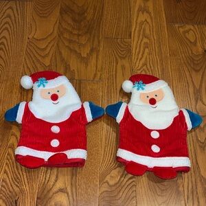 2 Santa Claus oven mitts